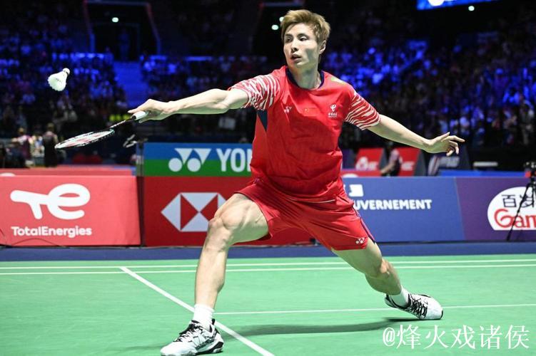 石宇奇直落两局击败朱利安 挺进羽毛球世锦赛男单16强